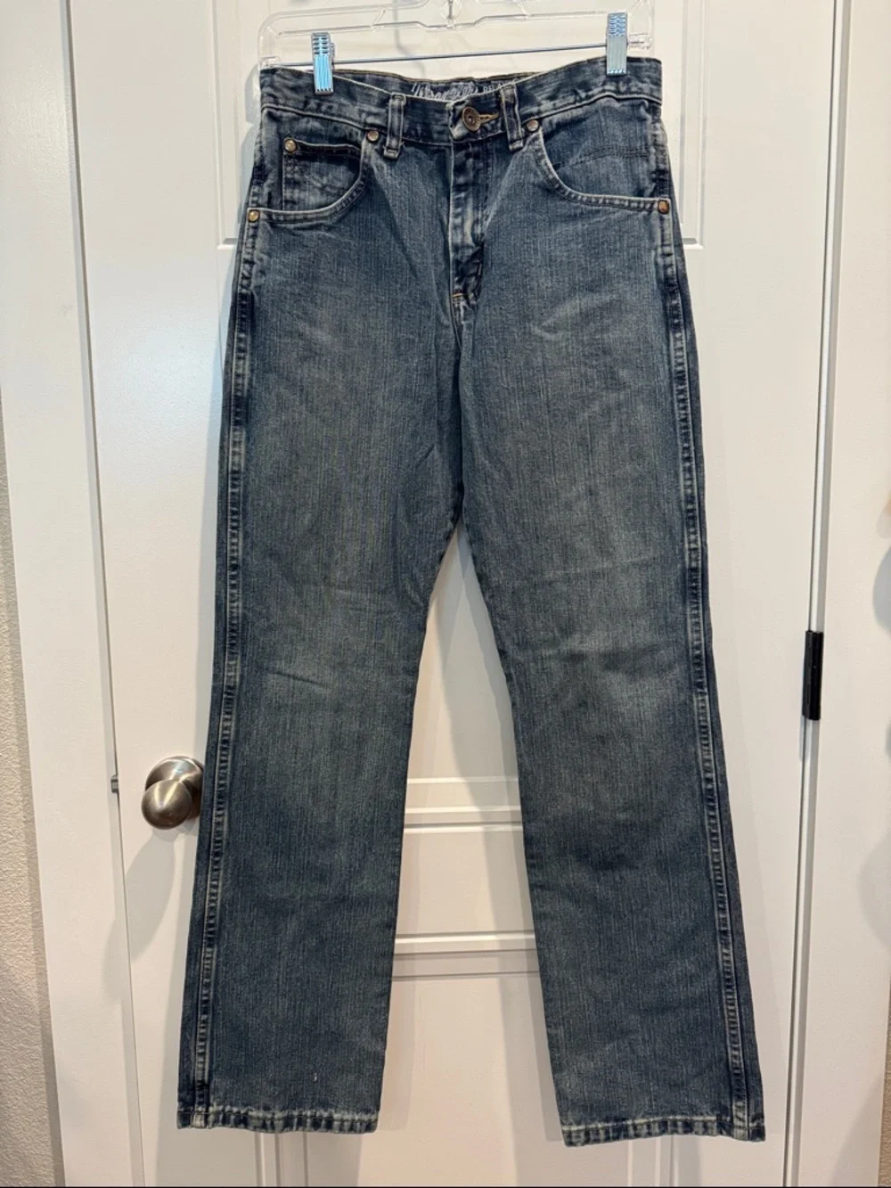 Wrangler Light Blue Denim Straight-Leg Jeans with Back Pocket 'W' Stitch - Picture 3 of 6